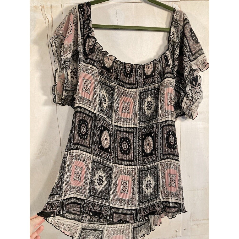 Vintage Y2K Plus Size Gauzey Boho Top Blouse Black And Pink Approx 2XL-3XL